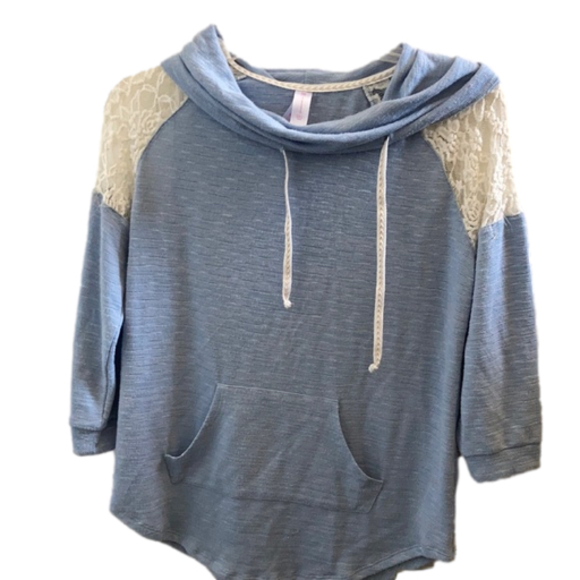Juniors’ no boundaries Lace Shoulder Top (xl) - Picture 1 of 5